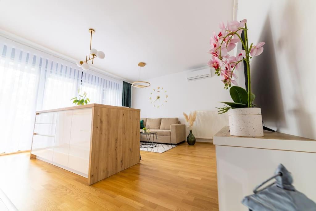 Apartman Lux Self Check-In فيروفيتيكا المظهر الخارجي الصورة