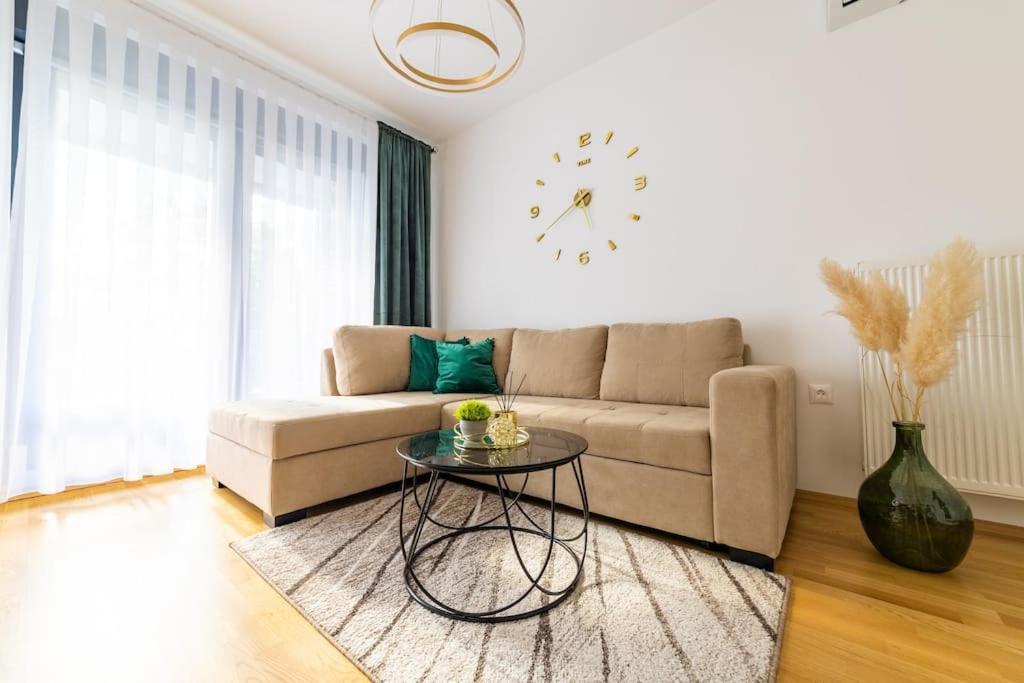 Apartman Lux Self Check-In فيروفيتيكا المظهر الخارجي الصورة